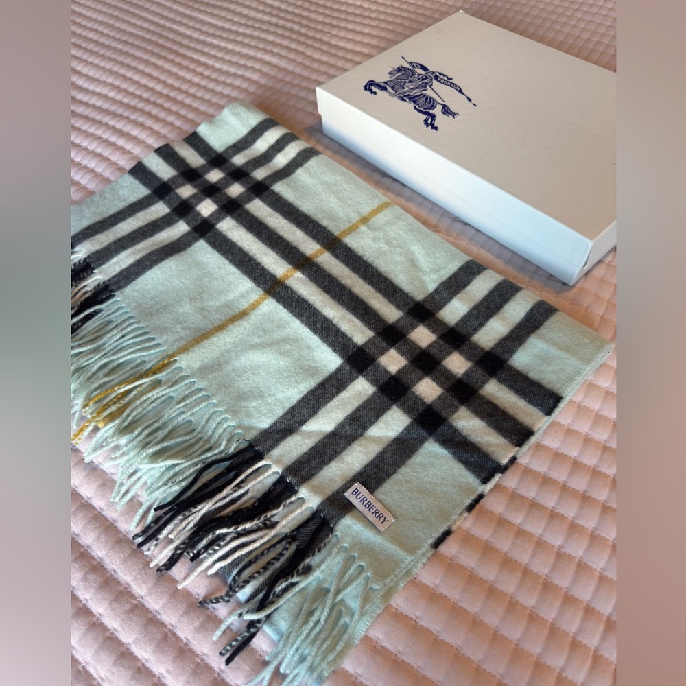 Burberry 100% Cashmere Scarf in Light Mint Check (Large Size)